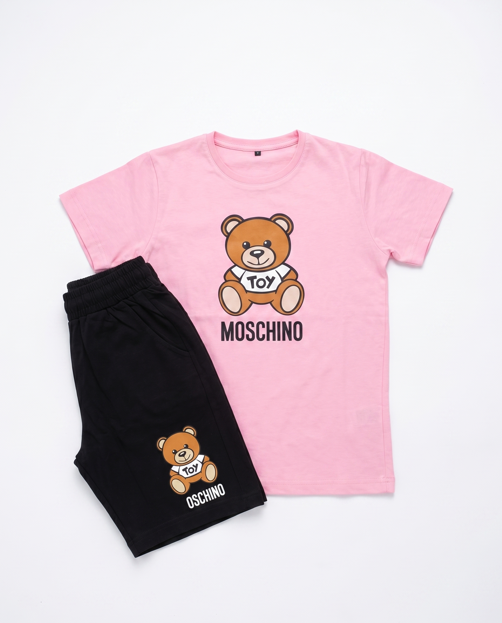 Moschino Baskılı Tişört ve Şort Takım