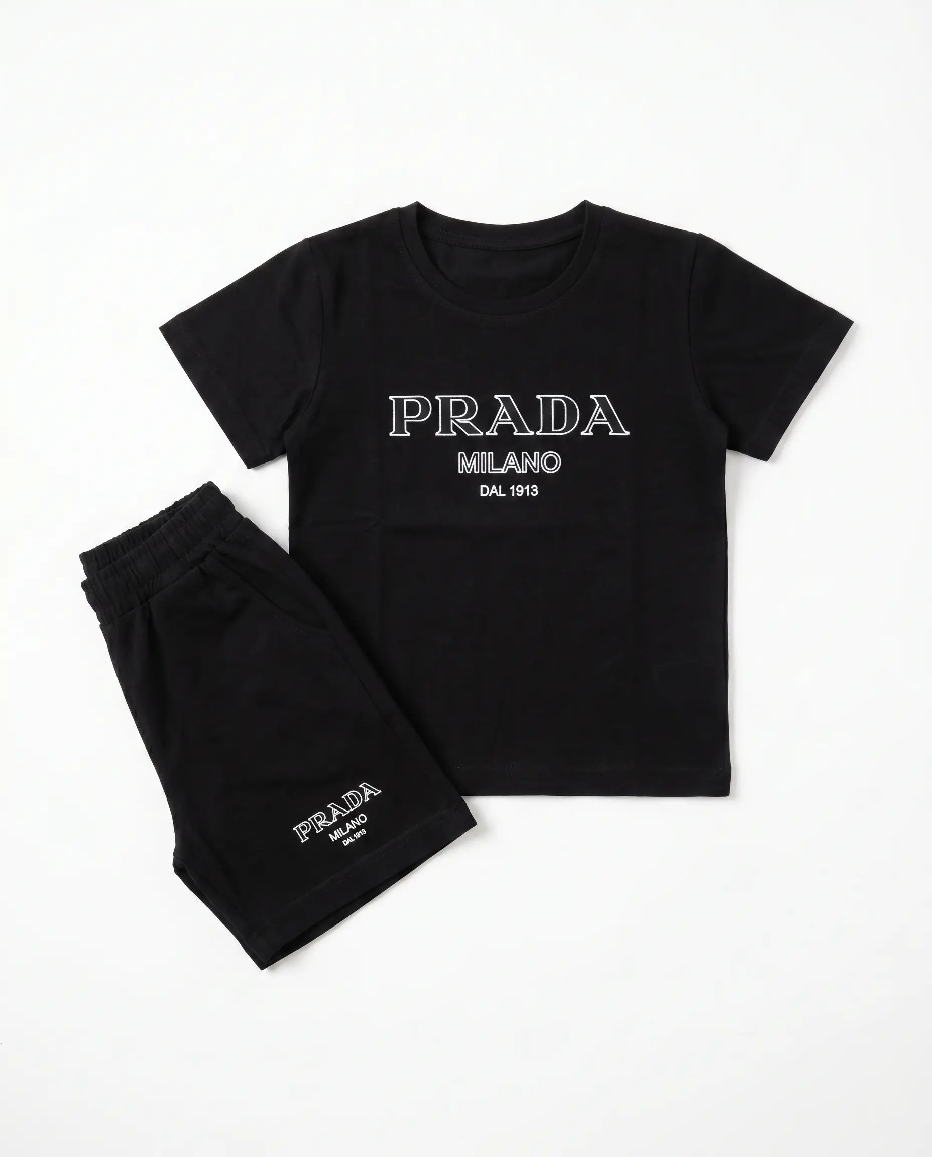 Prada Baskılı Tişört ve Şort Takım